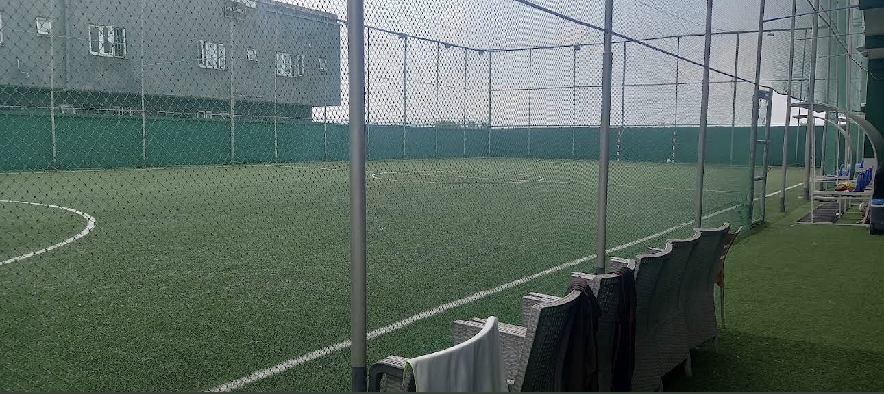 Monaliza Tennis Club seating
